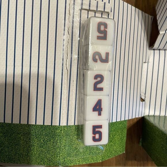 Chicago Cubs Shake & Score game - Picture 6 of 9